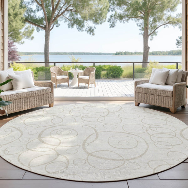 HomeRoots 8' Ivory and Beige Round Geometric Area Rug – Stylish, Washable Indoor/Outdoor Design for Any Space! 690785