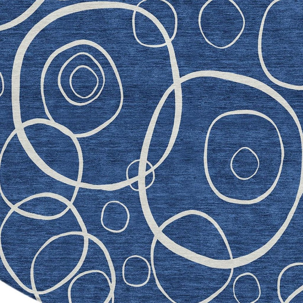 HomeRoots 8' Navy Blue and Ivory Round Geometric Area Rug - Washable, Durable, Stylish for Indoor & Outdoor Use 690791