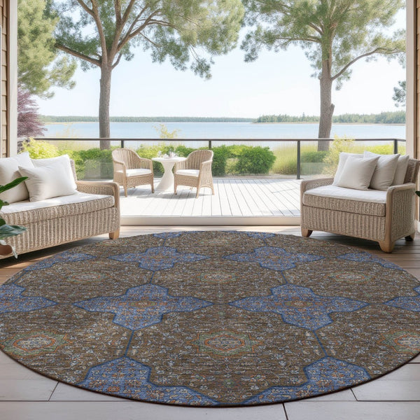 HomeRoots 8' Elegant Chocolate, Blue & Beige Round Quatrefoil Area Rug - Washable for Indoor & Outdoor Use! 690887
