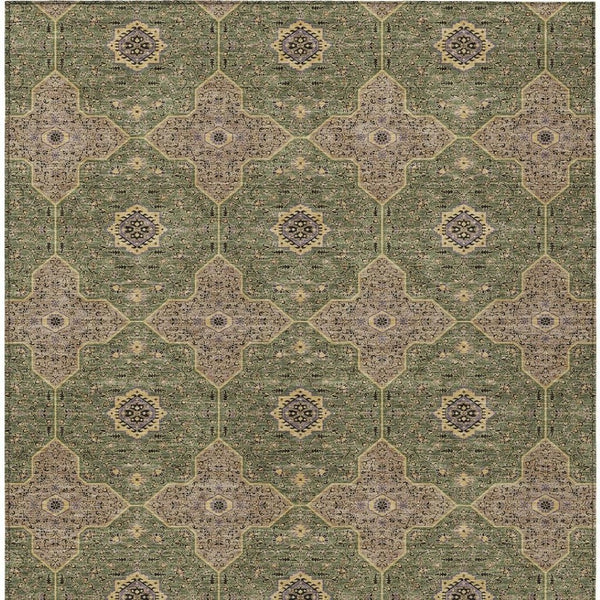 HomeRoots 5' Quatrefoil Area Rug in Olive Green, Brown & Gold – Washable, Durable for Indoor & Outdoor Use! 690904
