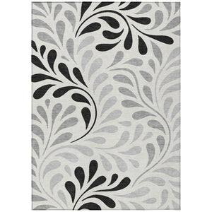 HomeRoots 5' Stylish Ivory and Gray Botanical Leaves Washable Area Rug for Indoor and Outdoor Spaces 690945