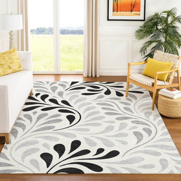 HomeRoots 5' Stylish Ivory and Gray Botanical Leaves Washable Area Rug for Indoor and Outdoor Spaces 690945