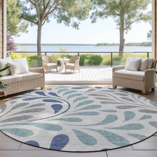 HomeRoots 8' Round Botanical Leaves Area Rug in Silver, Blue & Gray – Washable, Stain-Resistant, Versatile Design 690964