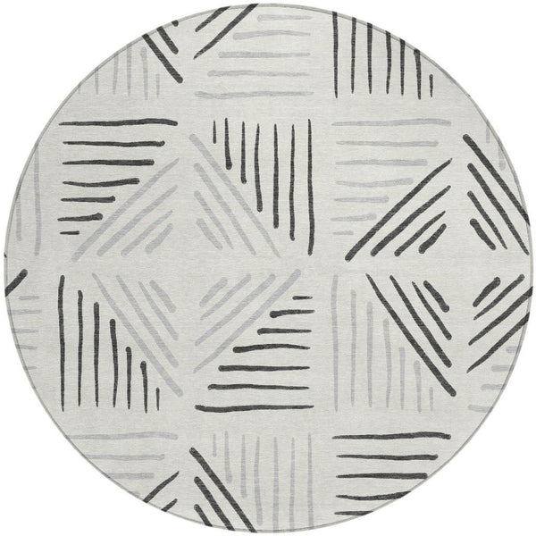 HomeRoots 8' Modern Ivory and Gray Geometric Washable Round Rug for Indoor-Outdoor Spaces, Durable & Stylish 691024