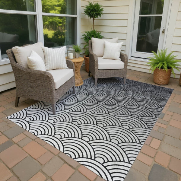 HomeRoots 5' Stylish Geometric Black, Silver & Gray Washable Area Rug for Indoor/Outdoor High Traffic Spaces 691041