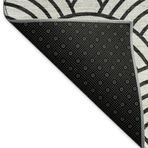 HomeRoots 5' Stylish Geometric Black, Silver & Gray Washable Area Rug for Indoor/Outdoor High Traffic Spaces 691041