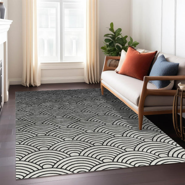 HomeRoots 5' Stylish Geometric Black, Silver & Gray Washable Area Rug for Indoor/Outdoor High Traffic Spaces 691041