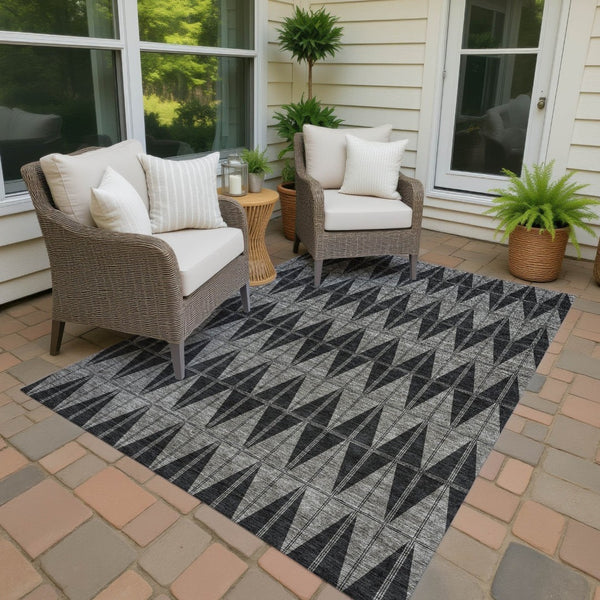HomeRoots 5' Geometric Washable Area Rug in Black, Brown & Gray - Durable, Stylish for Indoor & Outdoor Use 691065