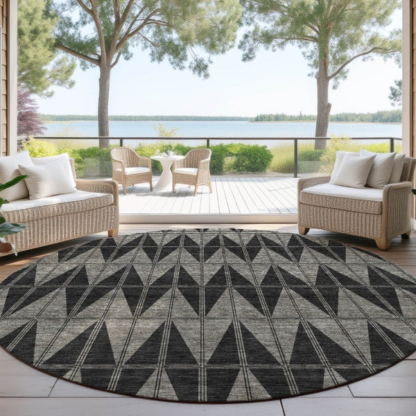 HomeRoots 8' Contemporary Round Geometric Area Rug in Black, Brown & Gray - Washable for Indoor/Outdoor Use 691066