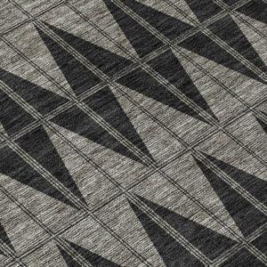 HomeRoots 8' Contemporary Round Geometric Area Rug in Black, Brown & Gray - Washable for Indoor/Outdoor Use 691066