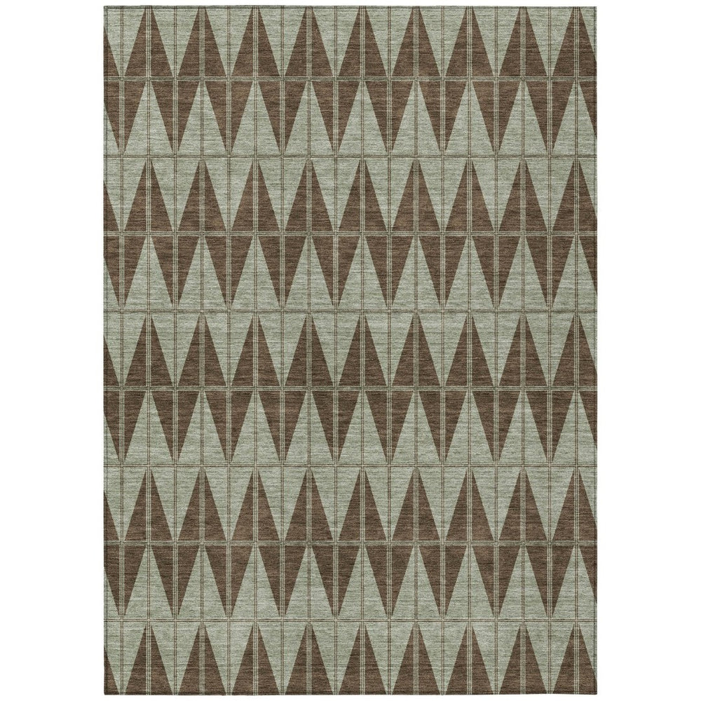 HomeRoots 5' Chocolate & Beige Geometric Indoor/Outdoor Area Rug - Durable, Washable, Stylish for Any Space 691071