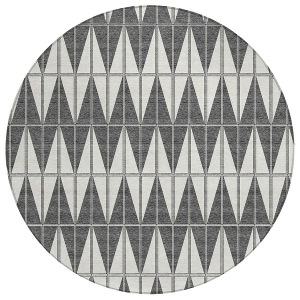 HomeRoots 8' Round Geometric Area Rug in Ivory, Gray & Black - Stylish, Washable, Indoor/Outdoor Versatile Design 691078