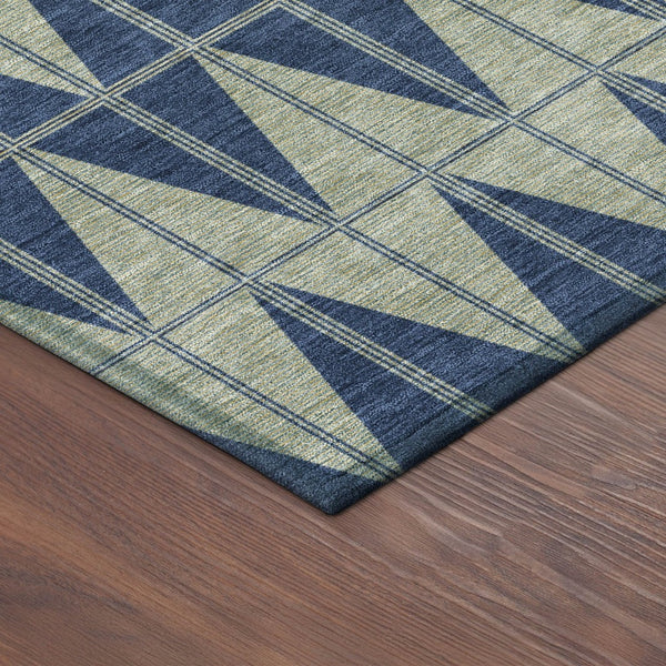 HomeRoots 8' Navy Blue and Beige Round Geometric Rug - Stylish, Washable, Indoor/Outdoor, Durable Design! 691084
