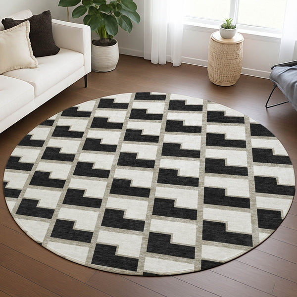 HomeRoots 8' Black and Ivory Round Washable Geometric Area Rug – Modern Indoor/Outdoor Style for Any Space 691124
