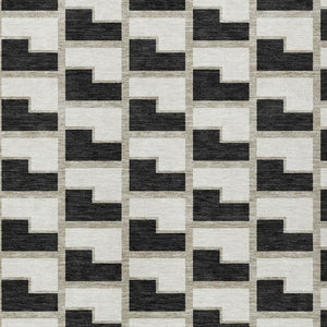 HomeRoots 8' X 10' Black and Ivory Geometric Washable Indoor-Outdoor Rug for High-Traffic Spaces, Easy Care 691125