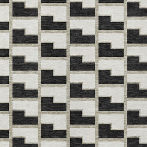 HomeRoots 10' X 14' Black And Ivory Geometric Area Rug - Stylish, Machine Washable, Indoor/Outdoor Versatile Decor 691127