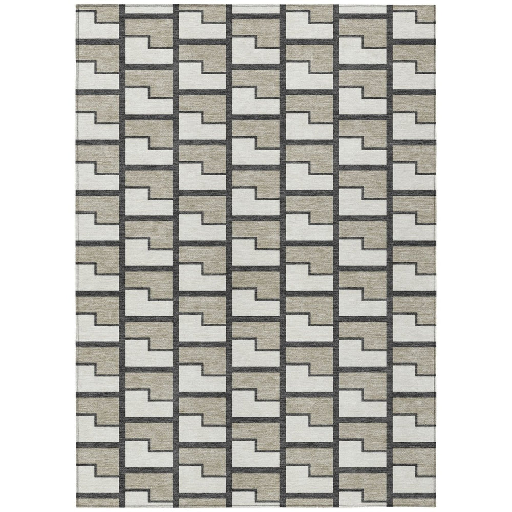 HomeRoots 5' Geometric Ivory and Charcoal Washable Area Rug – Stylish, Durable, Indoor/Outdoor Essential! 691141
