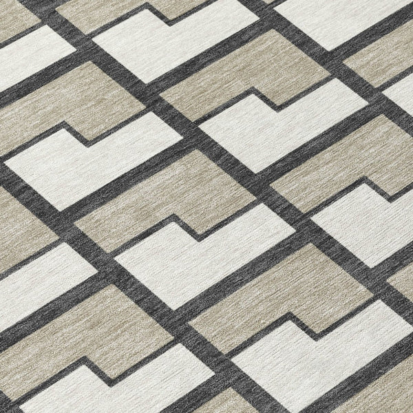 HomeRoots 8' Modern Geometric Ivory and Charcoal Round Area Rug – Washable, Durable for Indoor & Outdoor Use 691142