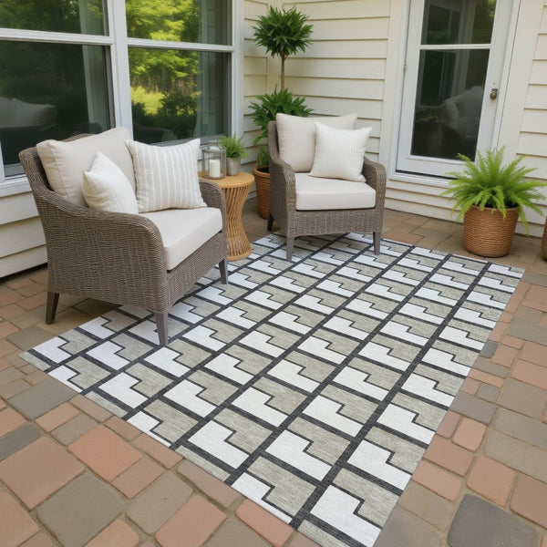 HomeRoots 8' X 10' Ivory Geometric Area Rug - Washable, Durable, Stylish for Indoor & Outdoor Spaces 691143