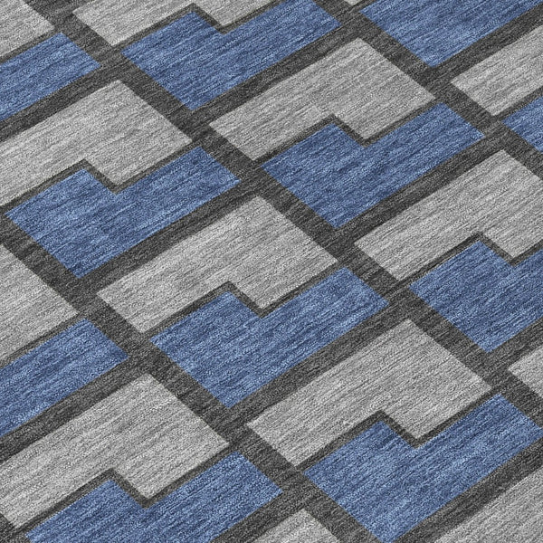 HomeRoots 8' Navy Blue, Gray & Charcoal Round Geometric Rug - Washable, Durable Design for Indoor/Outdoor Use 691148