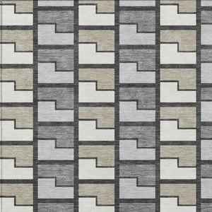 HomeRoots 5' Stylish Ivory Taupe and Gray Geometric Washable Indoor-Outdoor Area Rug for Versatile Spaces 691171