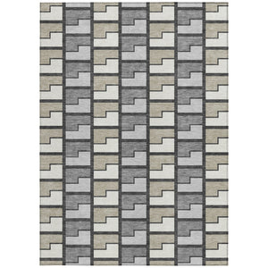 HomeRoots 5' Stylish Ivory Taupe and Gray Geometric Washable Indoor-Outdoor Area Rug for Versatile Spaces 691171