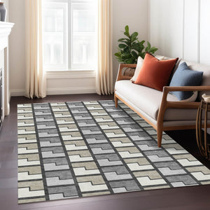 HomeRoots 5' Stylish Ivory Taupe and Gray Geometric Washable Indoor-Outdoor Area Rug for Versatile Spaces 691171