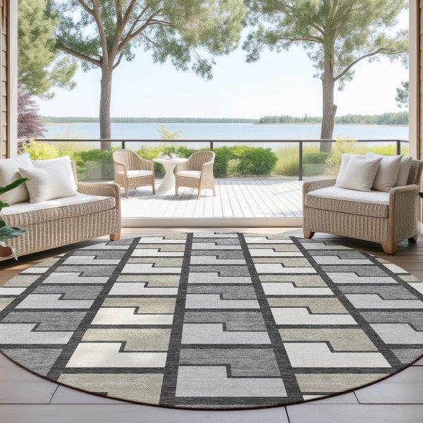 HomeRoots 8' Modern Ivory Taupe Gray Round Geometric Rug - Washable, Durable, Ideal for Indoor & Outdoor Use 691172