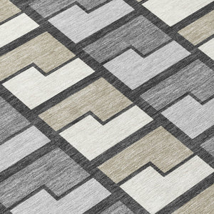 HomeRoots 8' Modern Ivory Taupe Gray Round Geometric Rug - Washable, Durable, Ideal for Indoor & Outdoor Use 691172