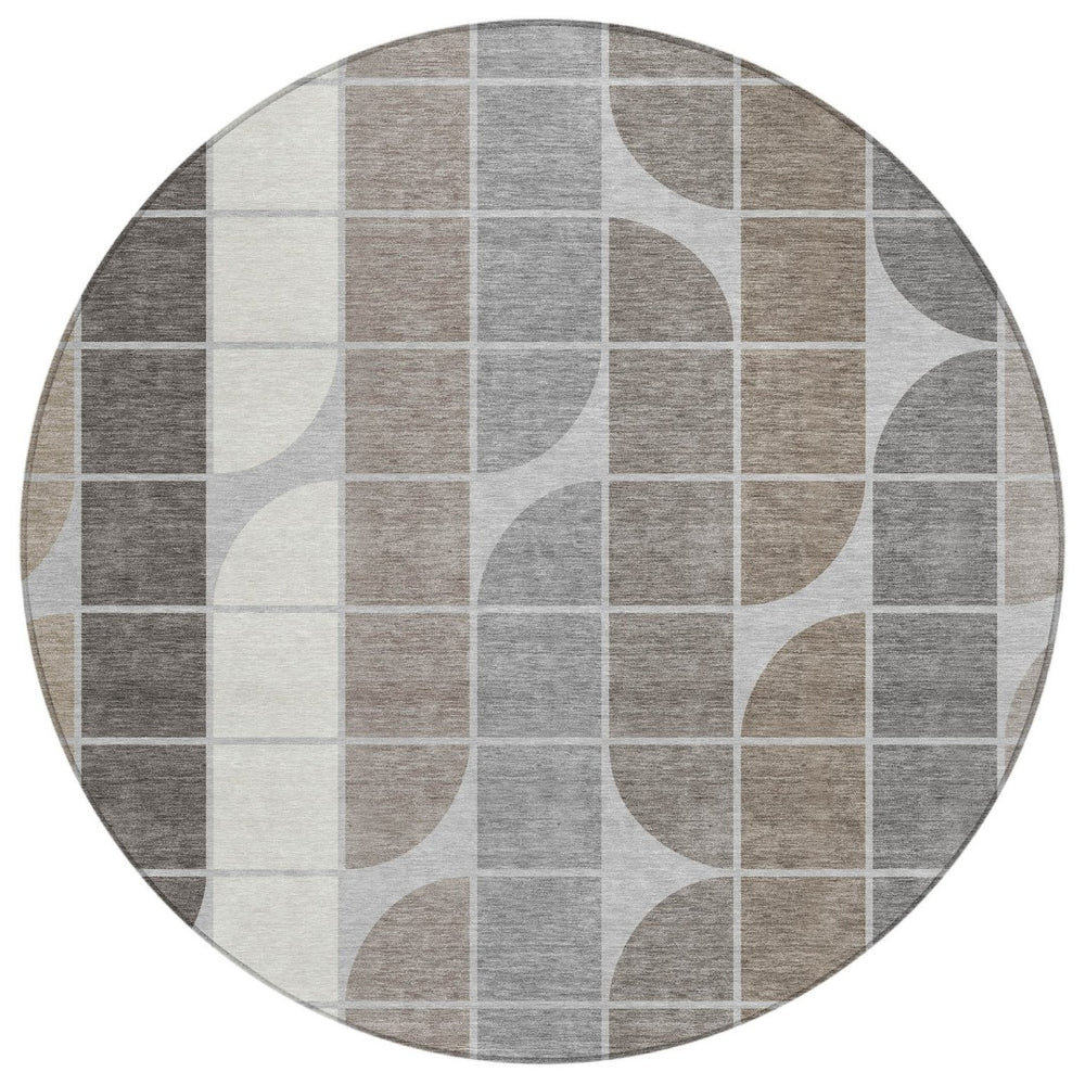 HomeRoots 8' Modern Geometric Round Area Rug in Silver, Brown & Gray | Washable for Indoor & Outdoor Use 691208
