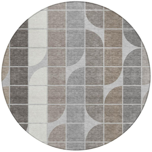 HomeRoots 8' Modern Geometric Round Area Rug in Silver, Brown & Gray | Washable for Indoor & Outdoor Use 691208
