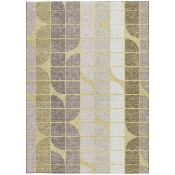 HomeRoots 5' Geometric Washable Area Rug in Wheat, Ivory & Brown - Modern Style for Indoor & Outdoor Spaces 691225