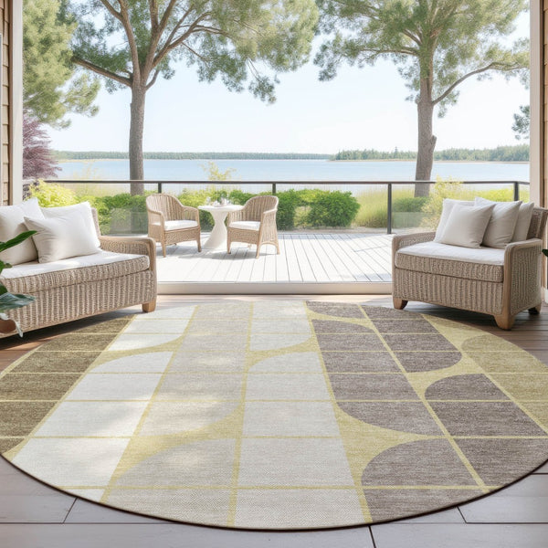 HomeRoots 8' Stylish Wheat Ivory and Brown Round Geometric Rug – Durable, Washable for Indoor & Outdoor Use 691226
