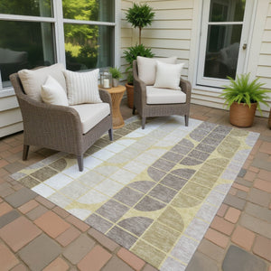 HomeRoots 10' X 14' Washable Indoor/Outdoor Rug in Wheat Ivory & Brown - Durable Geometric Design for All Spaces 691229