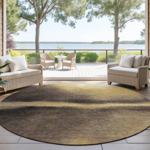 HomeRoots 8' Round Amber and Black Abstract Rug – Stylish, Washable Indoor/Outdoor Area Decor for Any Space 691256