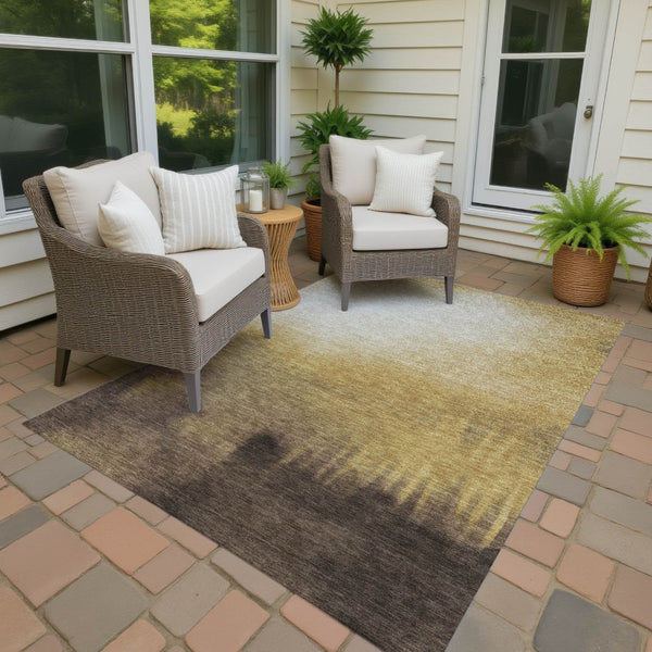 HomeRoots 5' X 8' Stylish Amber Brown and Ivory Abstract Washable Area Rug for Indoor and Outdoor Spaces 691327