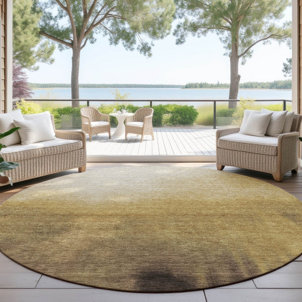 HomeRoots 8' Round Washable Area Rug in Amber Brown & Ivory - Stylish Geometric Design for Indoor/Outdoor Use 691328