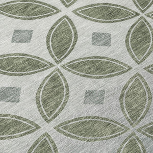 HomeRoots 5' X 8' Artichoke Green Geometric Area Rug - Washable, Stain-Resistant for Indoor & Outdoor Use! 691435