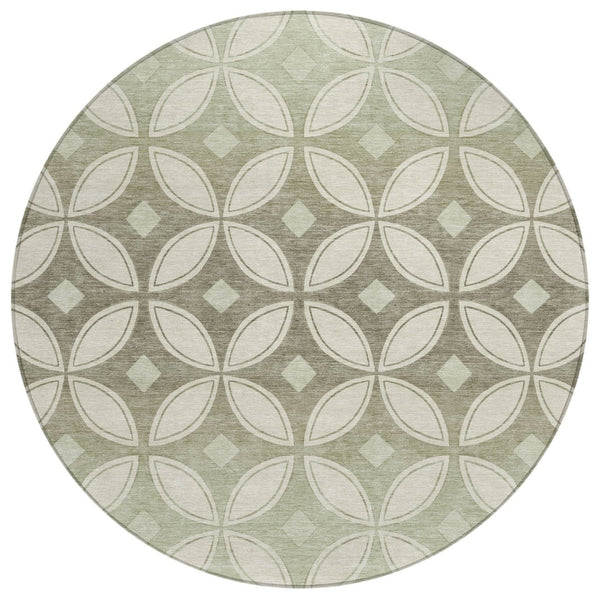 HomeRoots 8' Round Geometric Washable Area Rug in Beige, Ivory & Sage - Perfect for Indoor & Outdoor Spaces! 691442