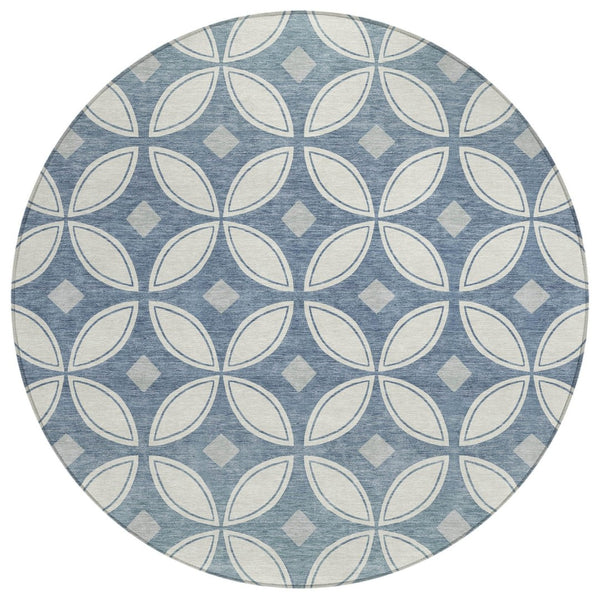 HomeRoots 8' Ivory and Blue Geometric Round Rug - Stylish, Washable Design for Indoors & Outdoors, Durable! 691460