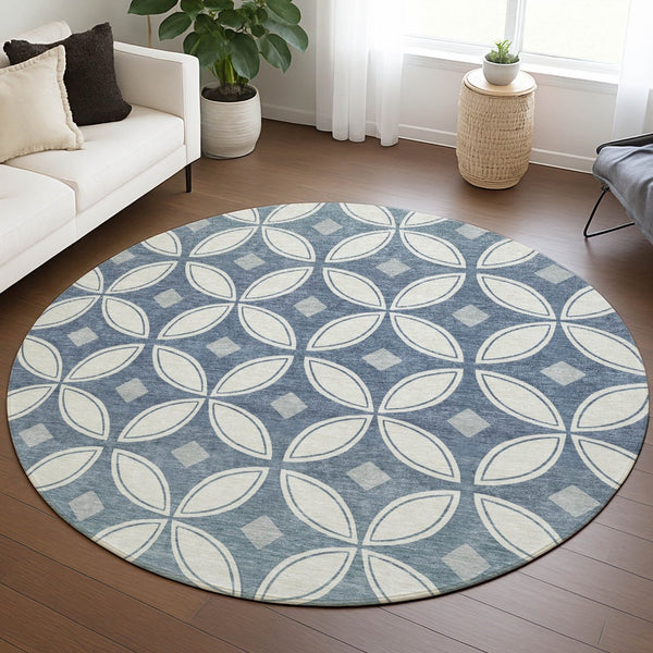 HomeRoots 8' Ivory and Blue Geometric Round Rug - Stylish, Washable Design for Indoors & Outdoors, Durable! 691460