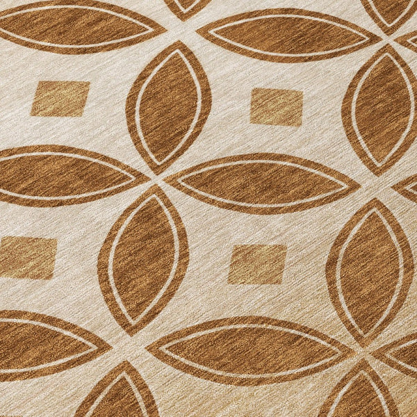 HomeRoots 5' Geometric Washable Area Rug in Rust and Beige - Durable Indoor/Outdoor Accent for Any Space 691465