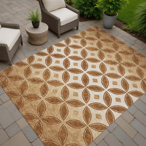 HomeRoots 5' Geometric Washable Area Rug in Rust and Beige - Durable Indoor/Outdoor Accent for Any Space 691465