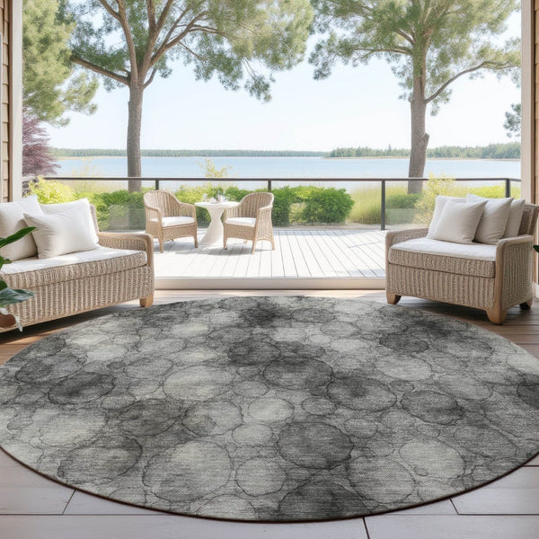 HomeRoots 8' Modern Abstract Round Area Rug in Ivory, Gray & Black - Washable, Durable for Indoor/Outdoor Use 691490
