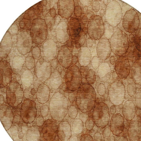 HomeRoots 8' Round Abstract Washable Area Rug in Rust & Orange - Stylish Indoor/Outdoor Décor for Any Space 691502