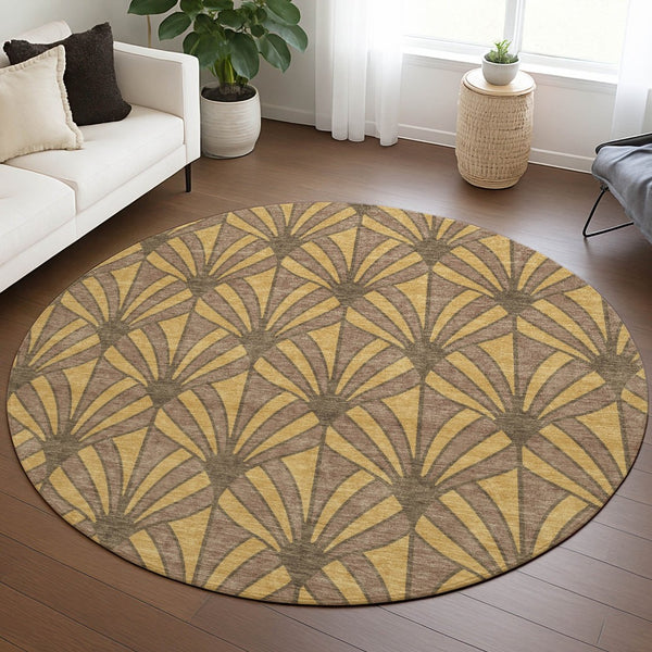 HomeRoots 8' Gold and Brown Round Seashell Area Rug - Stylish, Washable & Durable for Indoor/Outdoor Use 691532