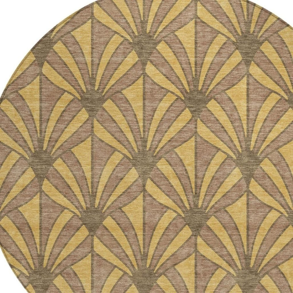HomeRoots 8' Gold and Brown Round Seashell Area Rug - Stylish, Washable & Durable for Indoor/Outdoor Use 691532