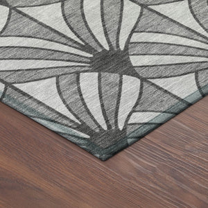 HomeRoots 8' Gray Silver and Charcoal Round Seashell Rug – Stylish, Washable & Durable for Indoor/Outdoor Use 691538