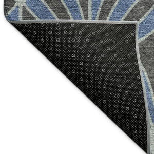 HomeRoots 5' Navy Blue & Charcoal Seashell Area Rug - Washable Indoor/Outdoor Design for High-Traffic Spaces 691549