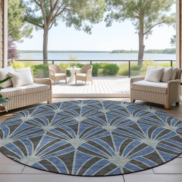 HomeRoots 8' Navy Blue & Charcoal Round Seashell Rug - Stylish, Washable Indoor/Outdoor Area Rug for Versatile Spaces 691550